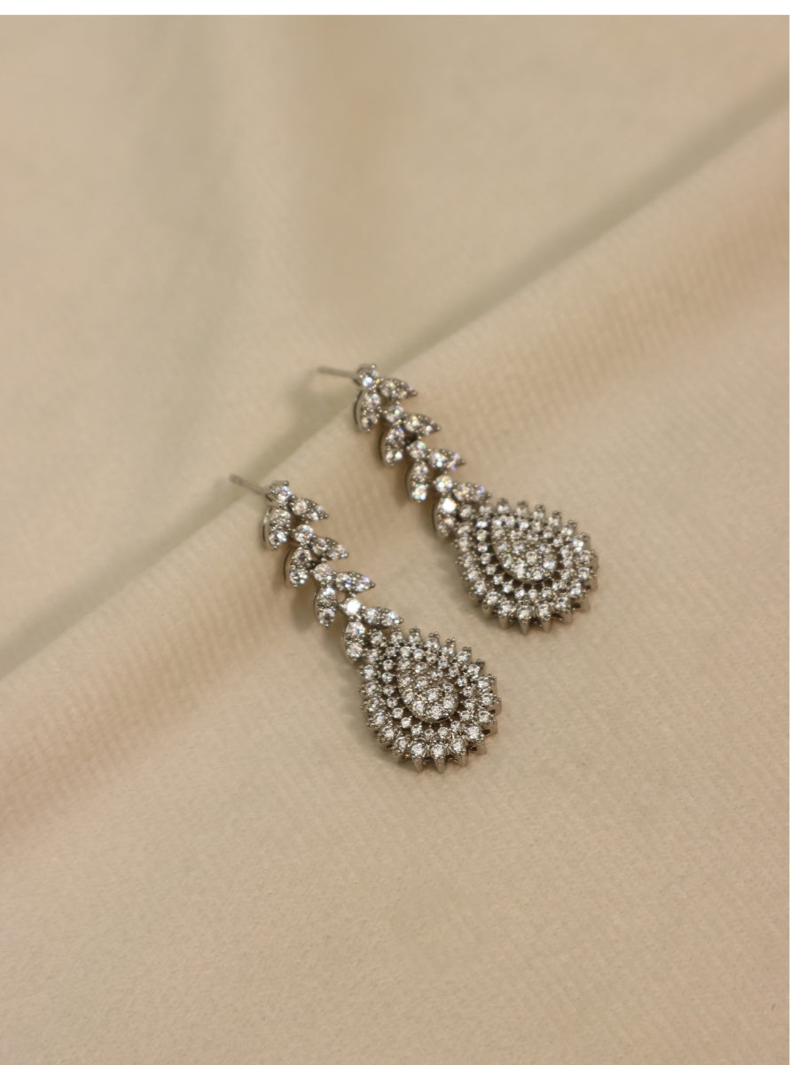 Cascading Diamonds
