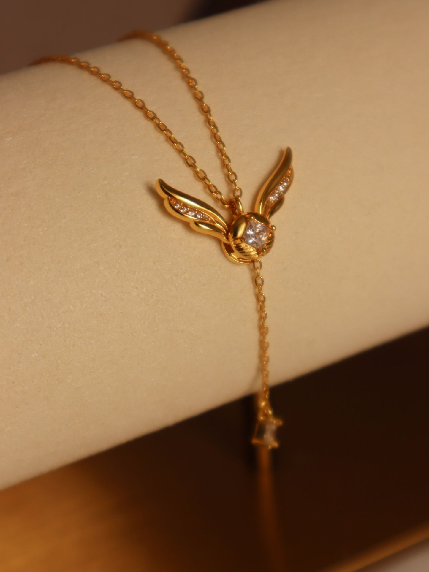Aviara locket