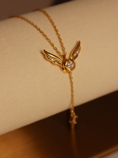 Aviara locket