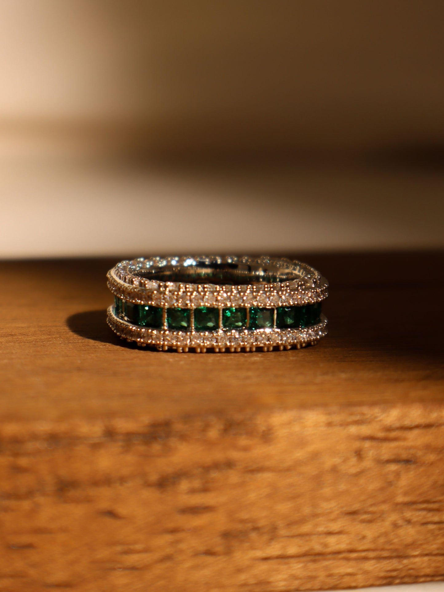Vivienne ( Viridian green )