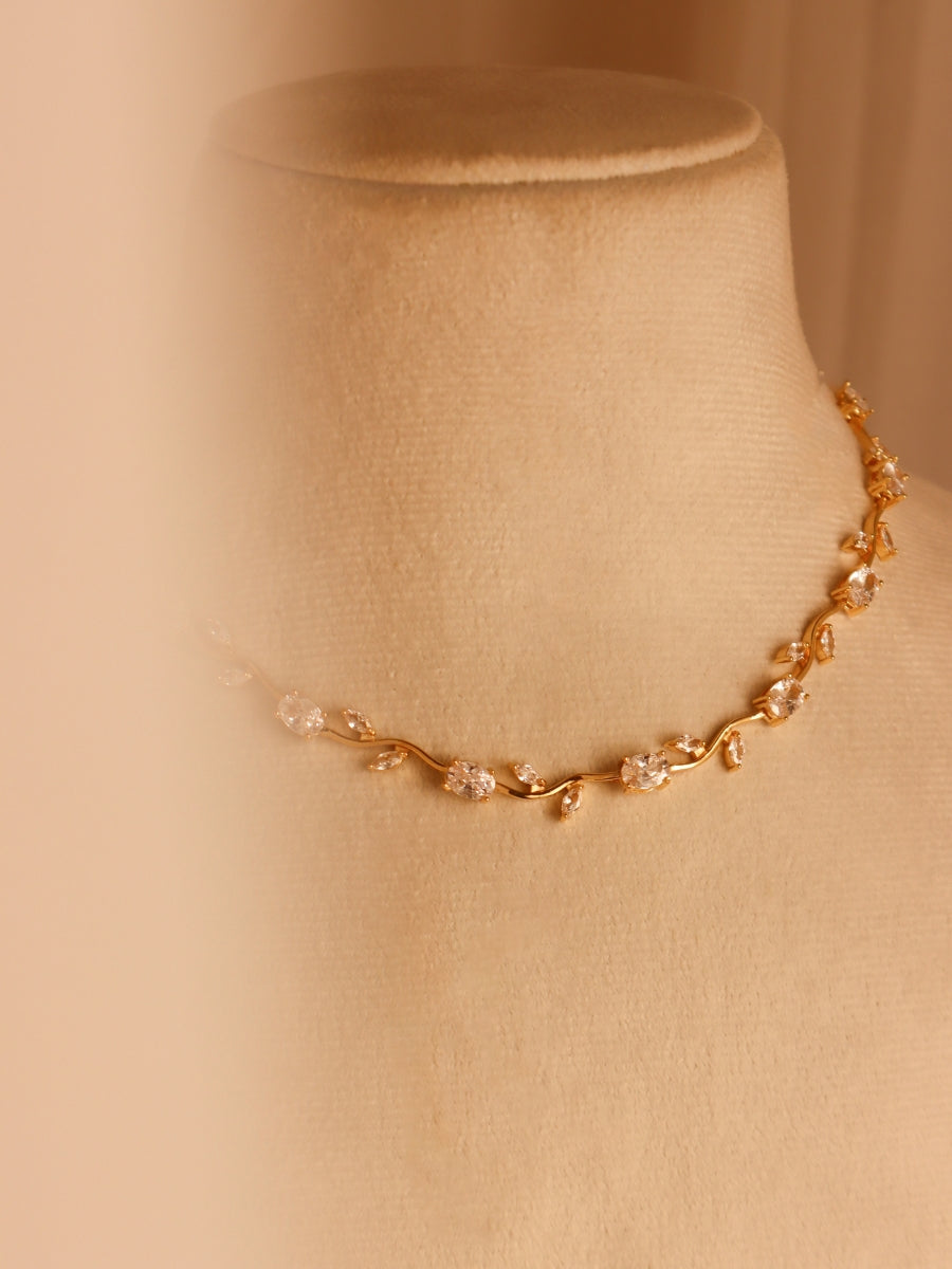 Aurielle neckline ( Gold )