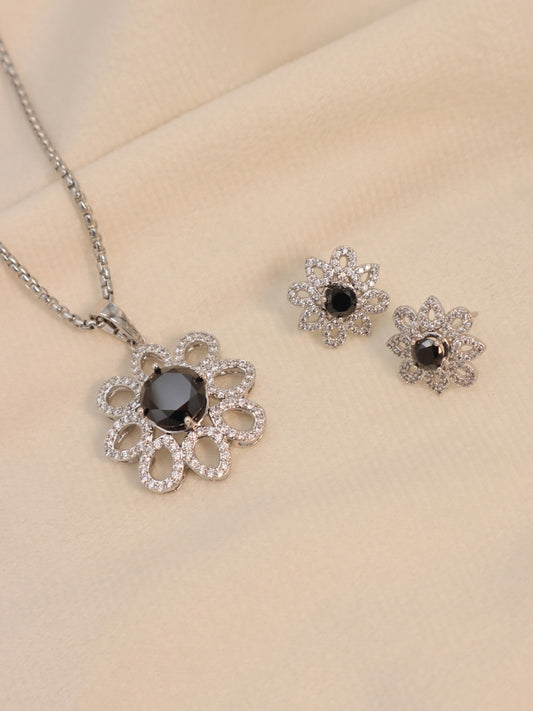 Noir Elegenté