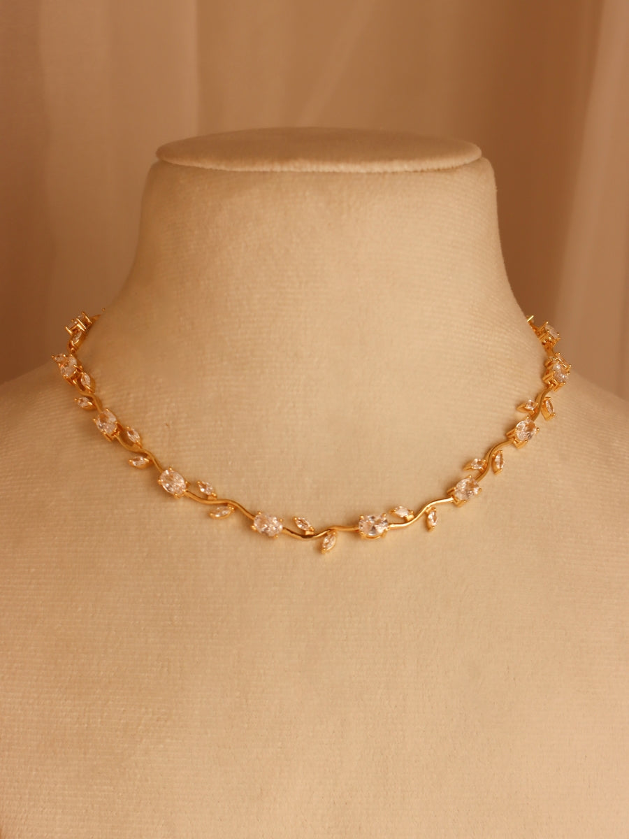 Aurielle neckline ( Gold )