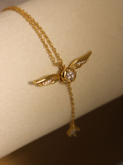 Aviara locket