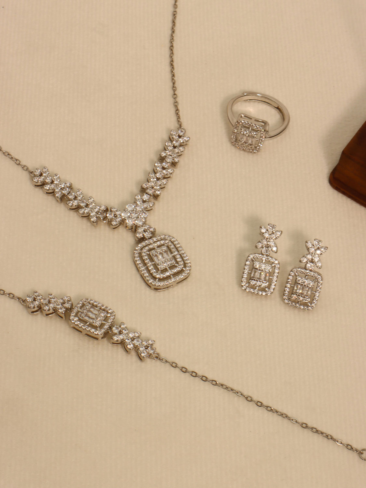 Valèna Set
